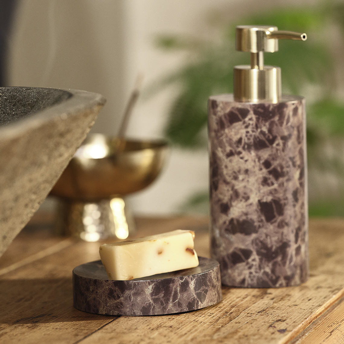 Fürdőszobai kiegészítők márvány hatással