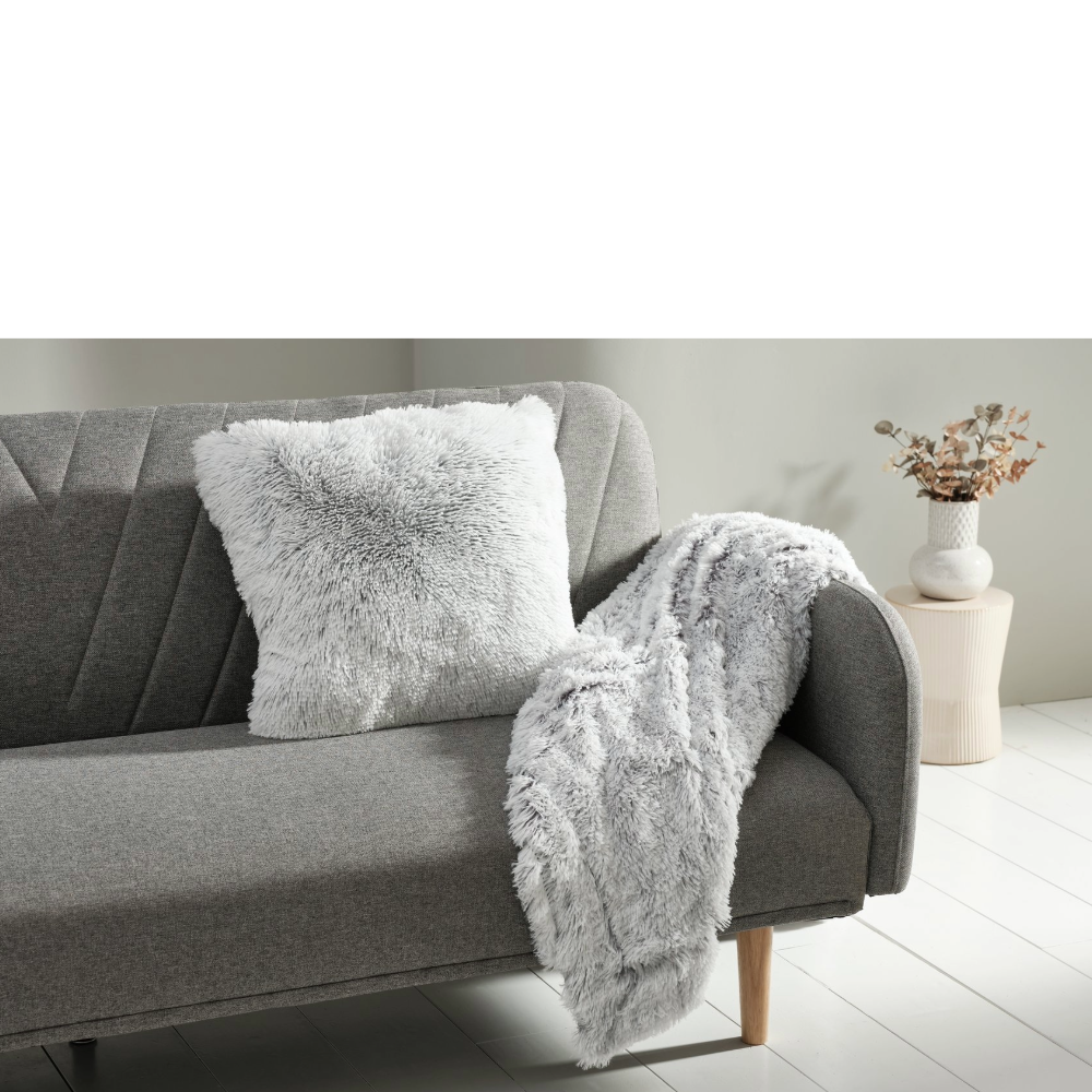 30-70% kedvezmény számos díszpárnára és plédre 30-70% kedvezmény számos díszpárnára és plédre