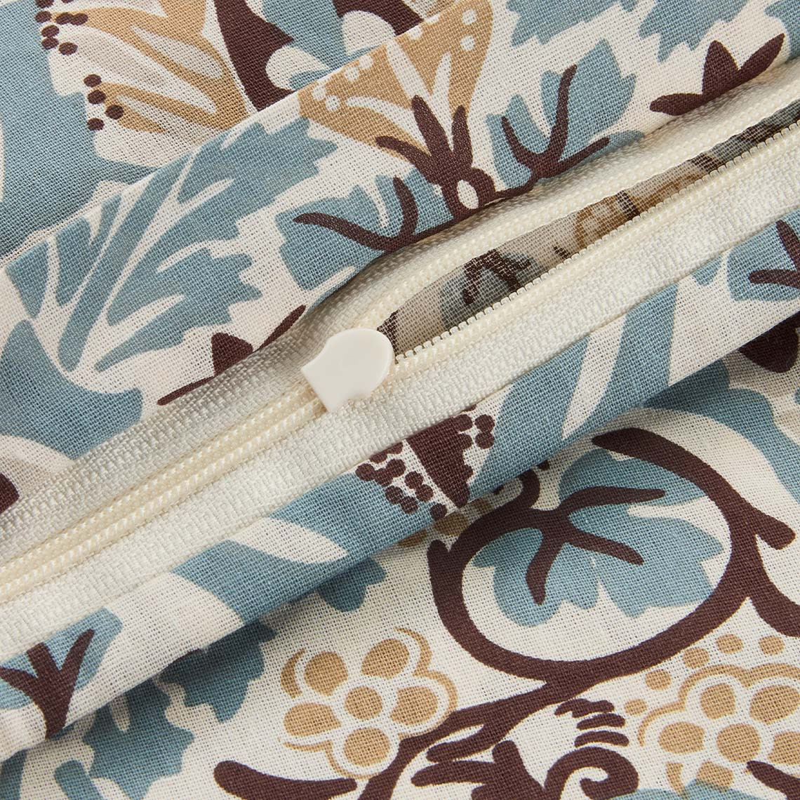 LOVIS ágyneműhuzat-garnitúra Art deco által inspirált ágyneműhuzat-garnitúra pasztell kék és barna színekben