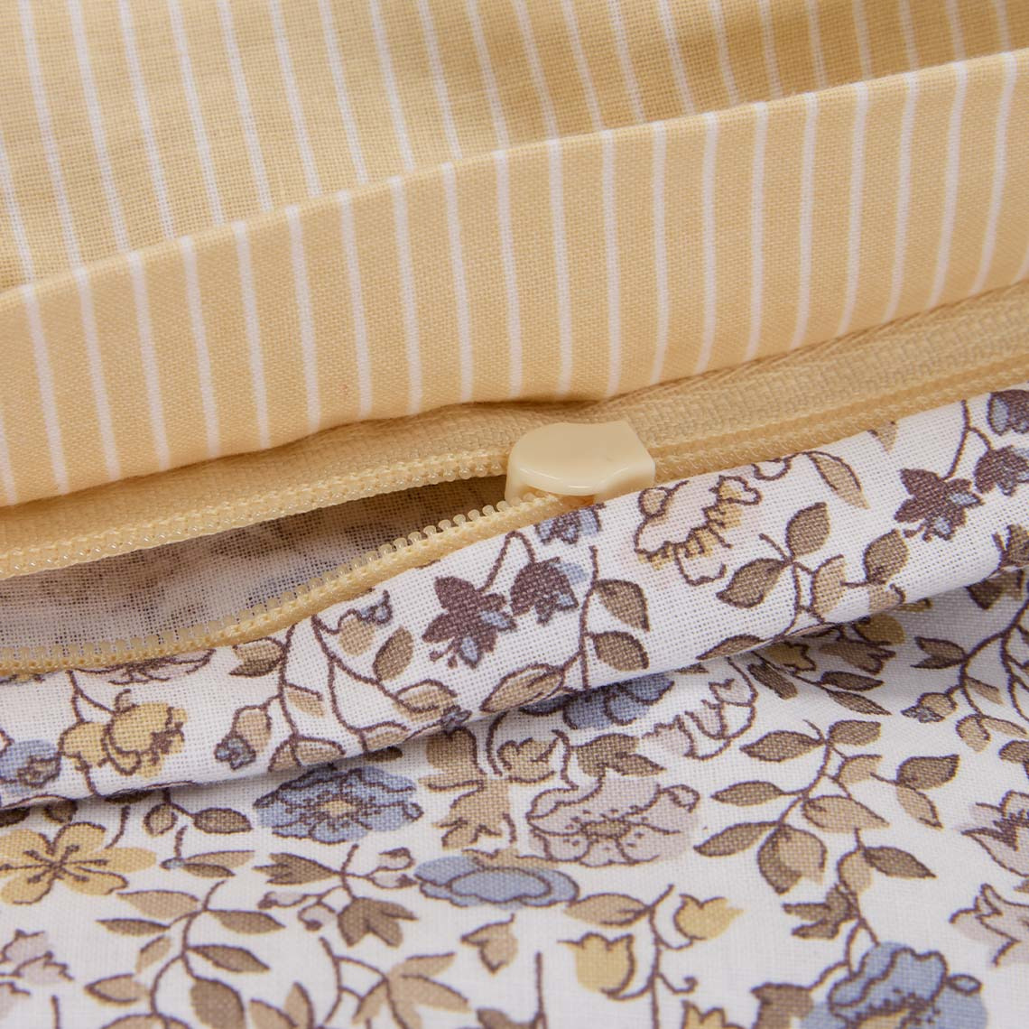 NIKOLINE ágyneműhuzat-garnitúra Pamut ágynemű apró pasztellvirágokkal lila és sárga árnyalatokban