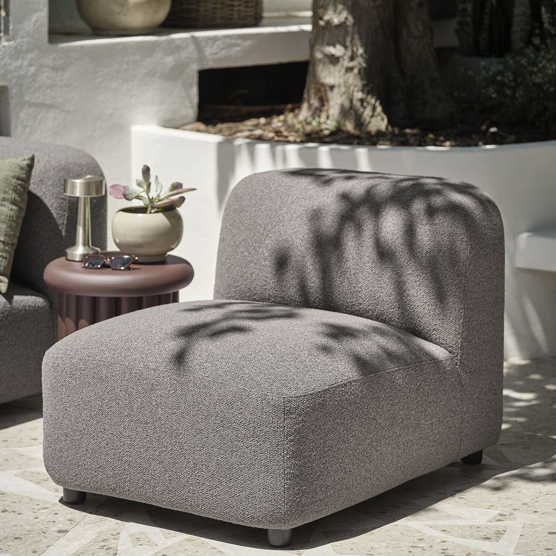 Ülőgarnitúra elem a teraszon