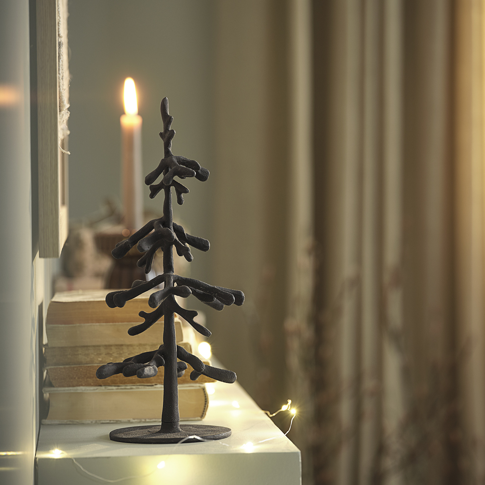 Díszfa a polcon