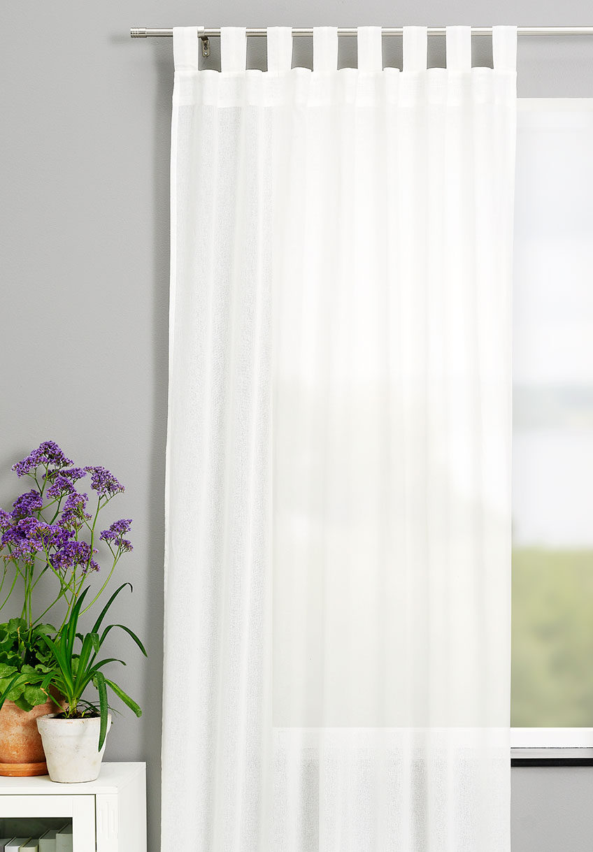 STORAVAN gardiner ved nyvasket vinduet
